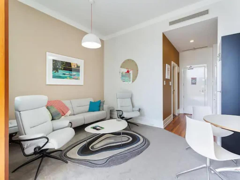 Lovely Bright Apartment With Balcony Pool And Gym Auckland Bagian luar foto