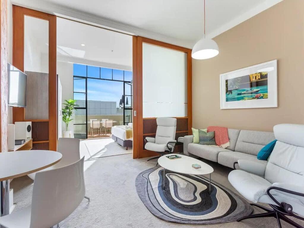 Lovely Bright Apartment With Balcony Pool And Gym Auckland Bagian luar foto