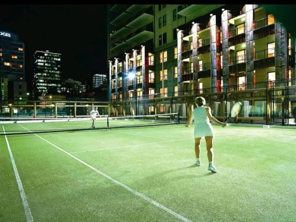 Lovely Bright Apartment With Balcony Pool And Gym Auckland Bagian luar foto